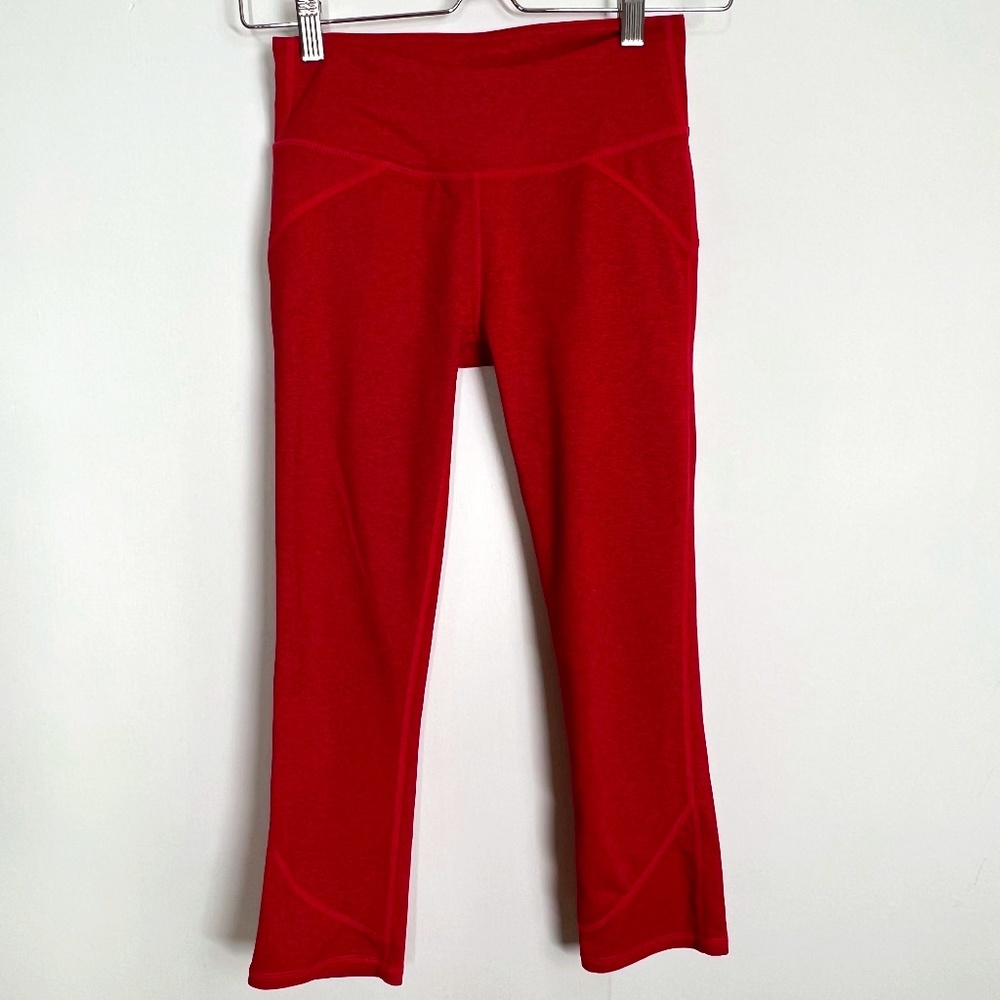Fabletics Define PowerHold High Waisted Cropped‎ Leggings in Cranberry, XXS